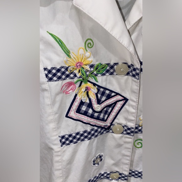 Napa Valley Embroidered Check White Floral Button-Down - Picture 3 of 9